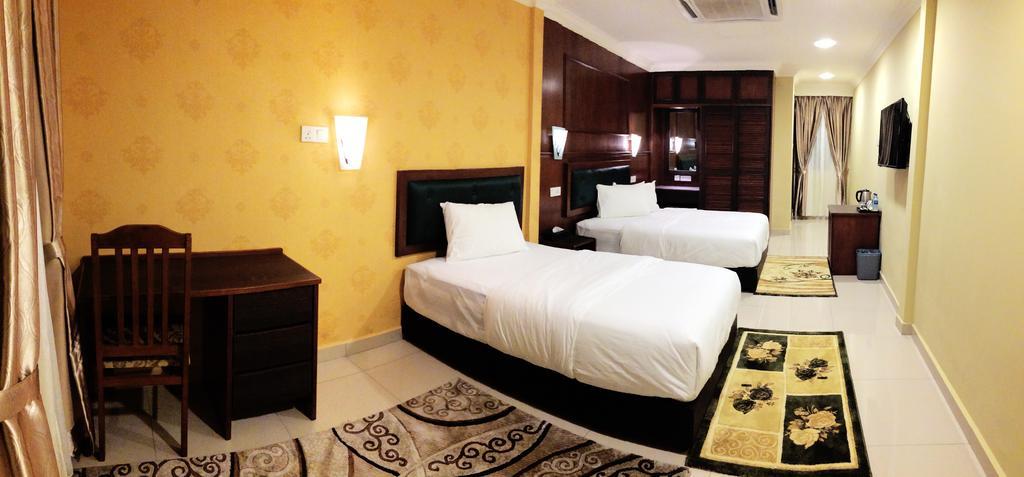 Kesuma Villa Parit Raja Exterior foto